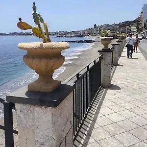 Le Conchiglie Di Venere- Iris Giardini Naxos