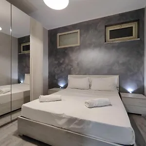 Sicily Travel Apartment's 2 Giardini Naxos